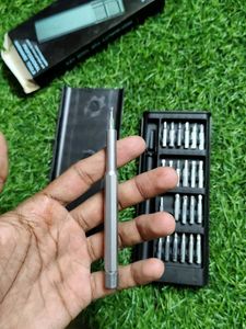 16-Piece Interchangeable Screwdriver Kit