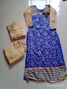 Kurthi Pant Set