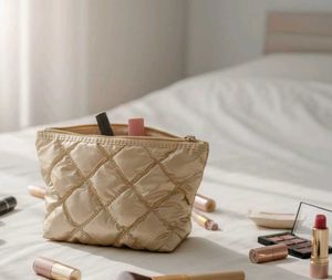 Makeup pouch👝