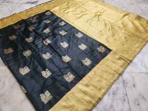 Elegant Black &amp; Gold Saree