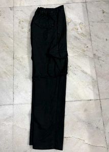 BLACK STRAIGHT FIT CARGOS 32