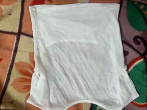 White Sleeveless blackless Top