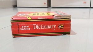 Sahni Concise Illustrated Dictionary (Eng–Eng–Hind