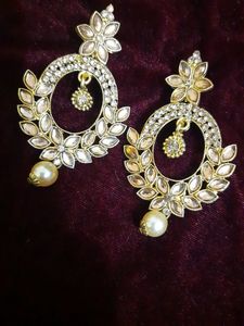 Jewellary To Be Worn At Weddings
