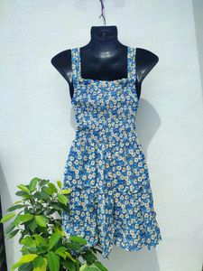 Old Navy Floral Mini Dress🩵