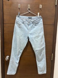 4 Jeans For Just 800!