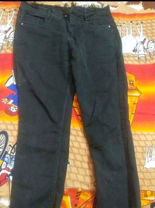 White Jeans Ke Sht Black