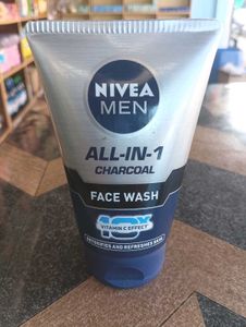 NIVEA MAN ALL-IN-1 Charcoal Face Wash