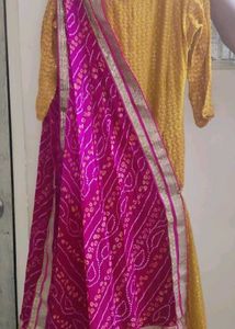 It&#39; So Heavy Gown In Sequence With Bandhani Duppat