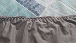 Premium Comfort Seamless Inners for Everyday Wear.