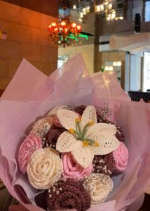 Big Roses Bouquet