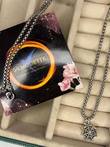 anti-tarnished small spider web necklace