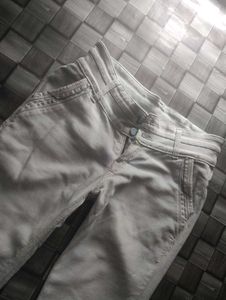 Light Wash Jeans