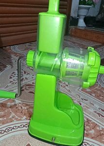 Fruit &amp; Vegetable Juicer (Without Glass)