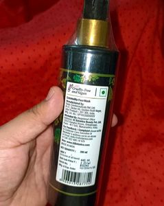 St.Botanica Activated Charcoal Bright Glow Facewsh