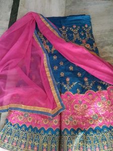 A New Unstitched Lehangaset