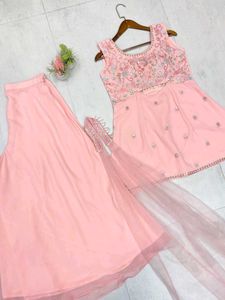 INDO - WESTERN PAIR IN THREE PIECE