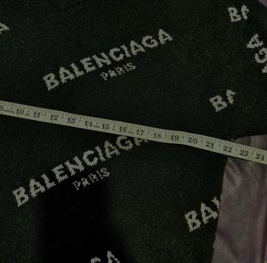 Balenciaga Cardigan Monogram Unisex Lana Wool😍❄️