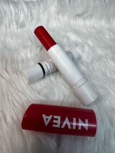 Deconstruct &amp; Nivea Lip Balm Duo