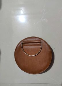 Brand New Slingbag Without Tag.