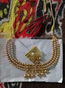 Elegant Pearl Necklace &amp; Earring Set