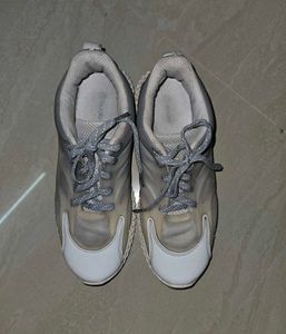 zudio sports shoe