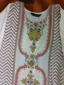 ▫️Off-white Printed Kurti▫️