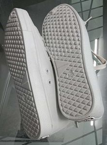 women casual shoes