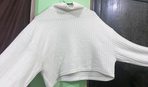 Crop White High Neck🤍