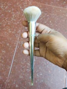 Pac Powder Brush