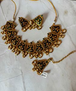 Beautiful Green Necklace
