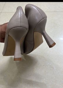 MANGO Taupe Solid Leather Block Pumps