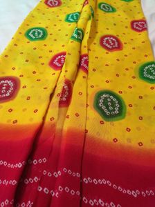 Yellow Red Bandhej Print Saree 😍