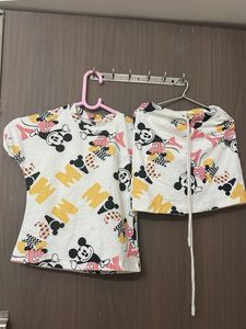 strachable branded new Mickey Mouse Outfit