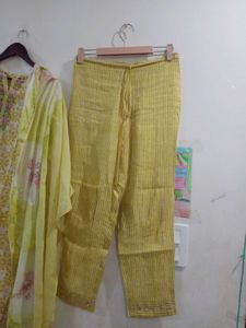 Beautiful and elegant Floral Kurta Set