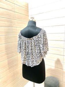 ZARA Pintresty 🌸Floral Off-Shoulder Top