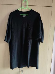 Black Pocket Tee - Relaxed Fit