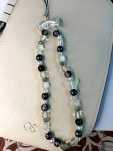 🖤🦋 Trendy Long Handmade Pearl Bow Phone Charm 🤍