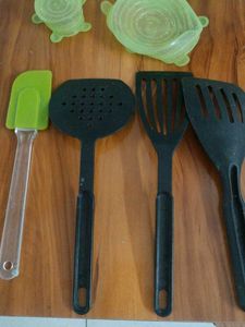 4 Multipurpose Silicon Lids, 3 Cradle, 1 Spatula