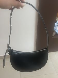 Black shoulder bag
