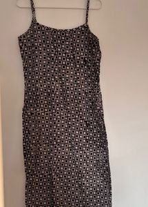 Patterned Sleeveless Slip Kurta