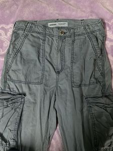 Bershka Cargos