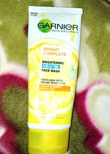 Garnier (Bright Complete) Face Wash