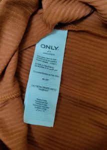 Only Crop Top ( Brand New)