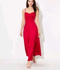 Elegant Red Satin Sweetheart Midi Dress