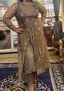 Elegant Kurta Set with Kalidar Shrug
