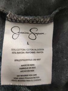 grey tshirt with sequined pocket i