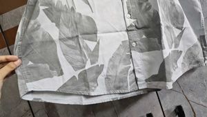 H&amp;M Grey Patterned Shirt