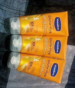 Vaseline Gluta Hya Antioxidant SPF 50 PA+++ 🌞