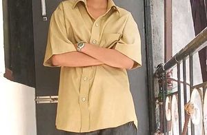 Tan Button-Up Short Sleeve Shirt